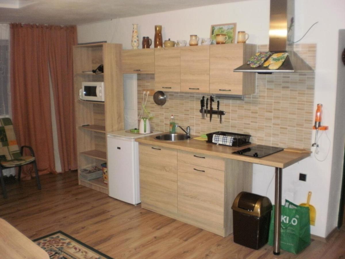 Privat Buk 100 Apartamento Jindřichŭv Hradec Exterior foto